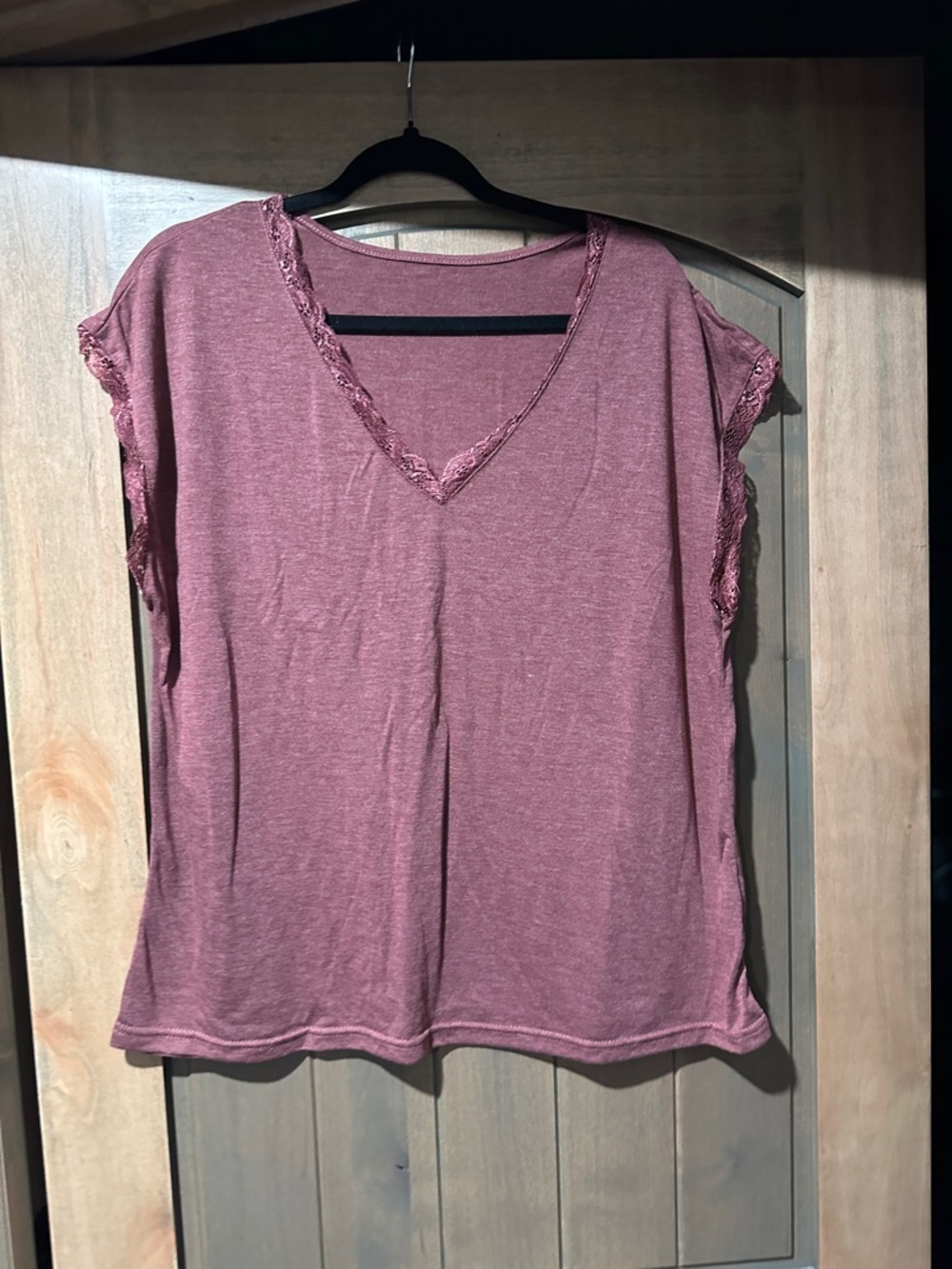 SHEIN Mauve V-Neck Lace-Trim Tank Top